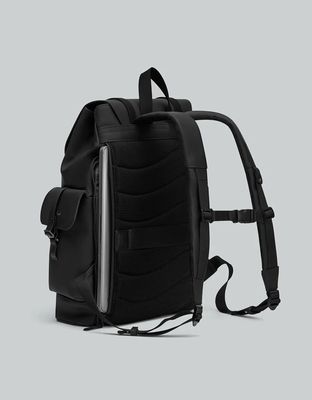 Spläsh Utility 16" Backpack - Black